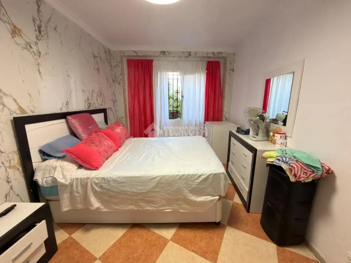 Habitación de Casa adosada en venta en Antequera con Aire acondicionado, Terraza y Trastero