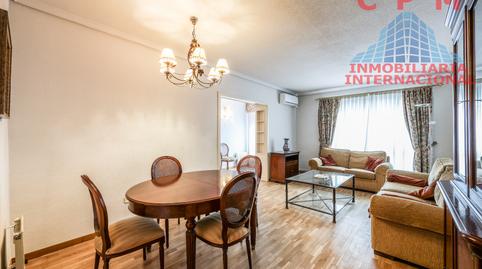 Foto 2 de Piso de alquiler en Arapiles,  Madrid Capital