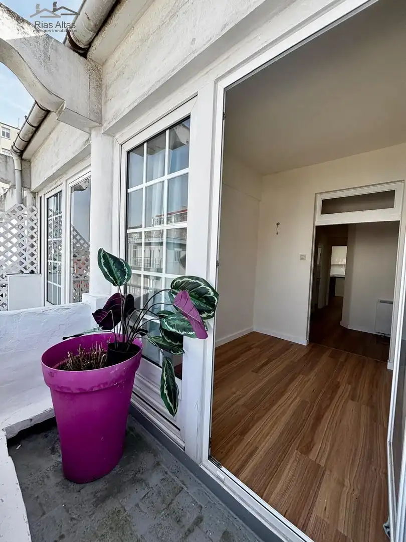 Piso en venta en A Coruña Capital  con Calefacción y Balcón