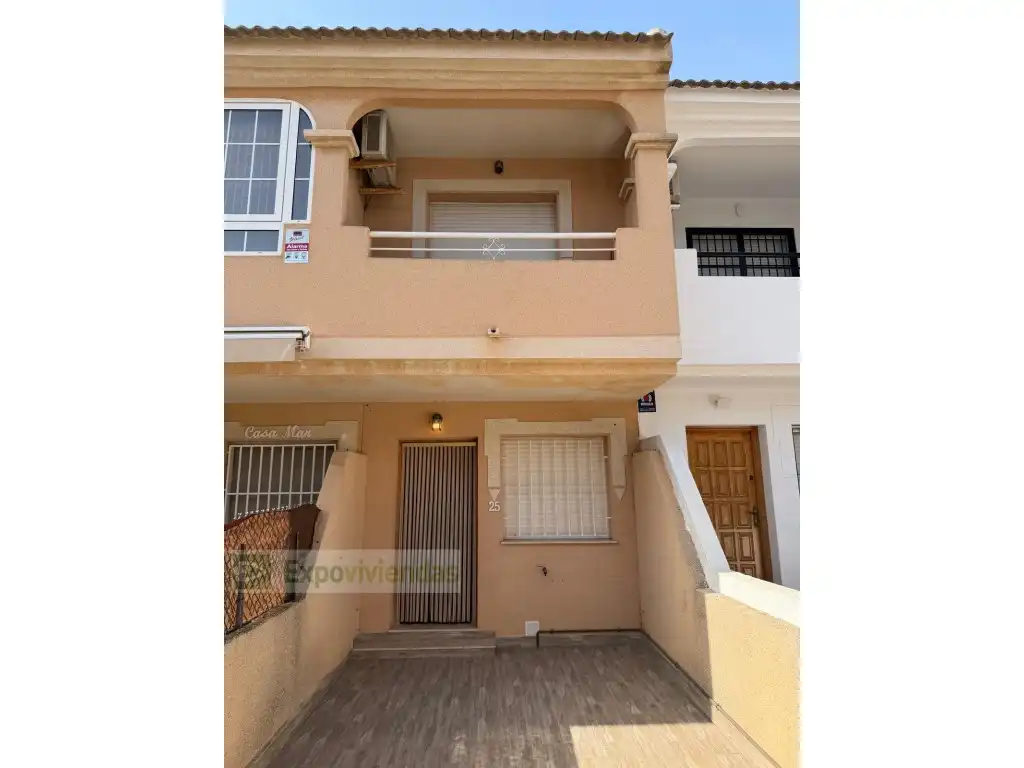 Vista exterior de Dúplex en venda en Pilar de la Horadada