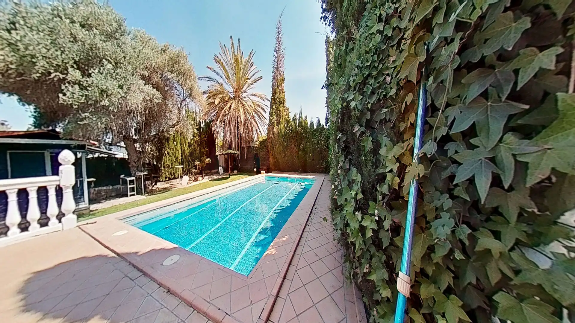 Swimming pool of Houses for sale in Dos Hermanas  with Air Conditioner, Heating and Swimming Pool