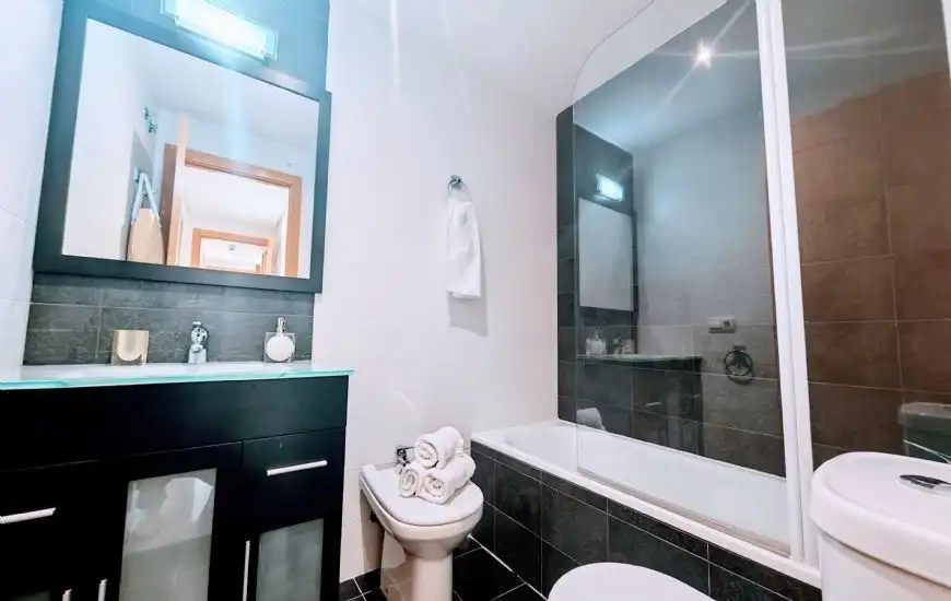 Bathroom of Apartments for sale in Benidorm  with Air Conditioner, Heating and Terrace