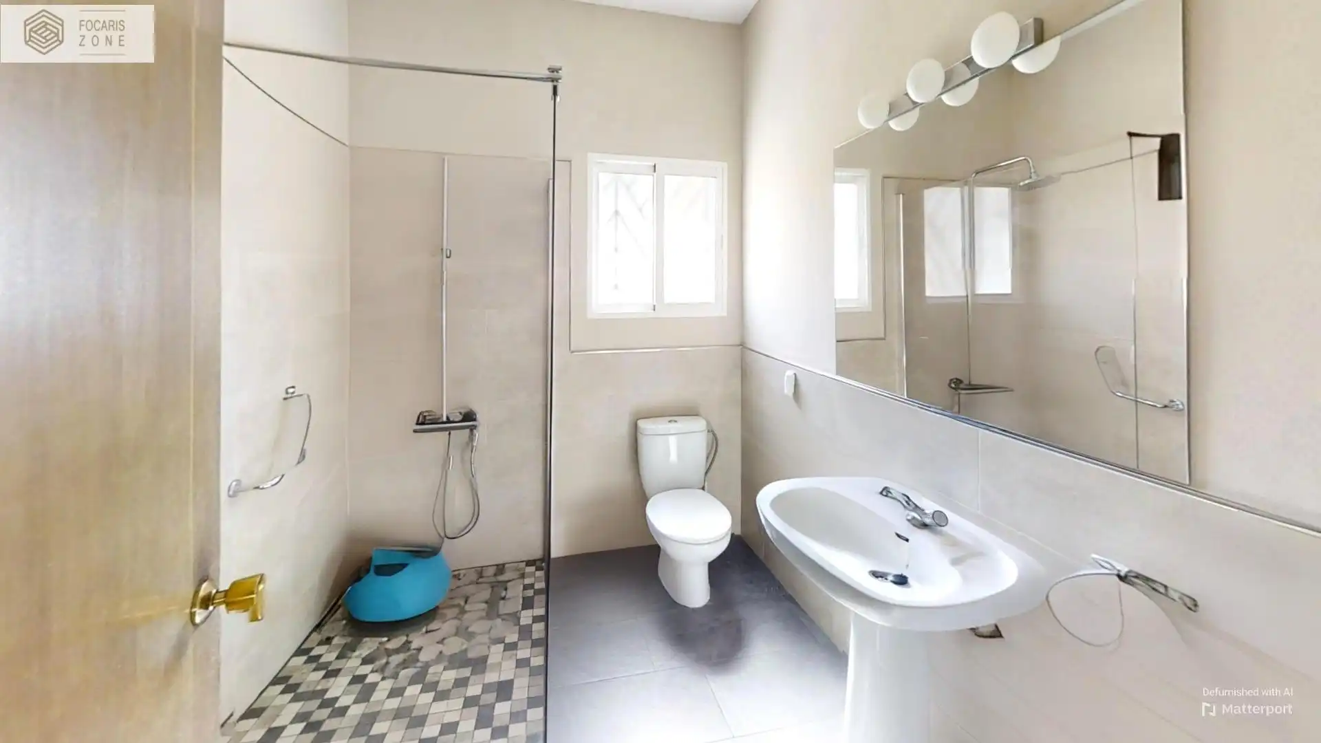 Bathroom of Detached homes for sale in Málaga  with Private garden, Terrace and Furnished