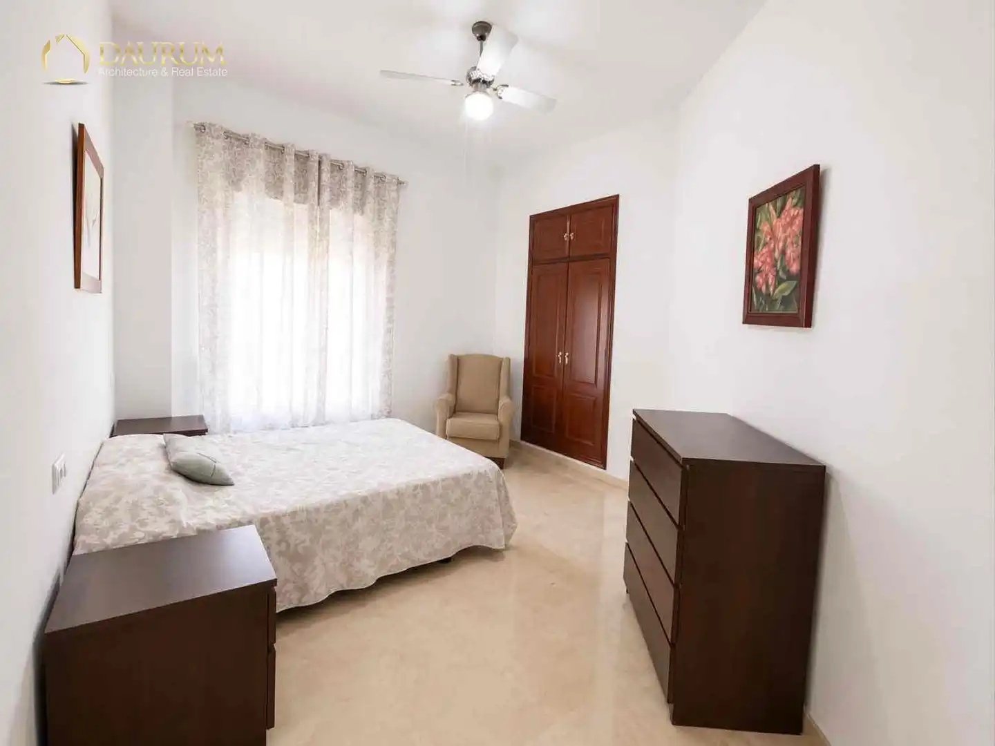 Habitación de Piso en venta en Dos Hermanas con Aire acondicionado, Calefacción y Amueblado