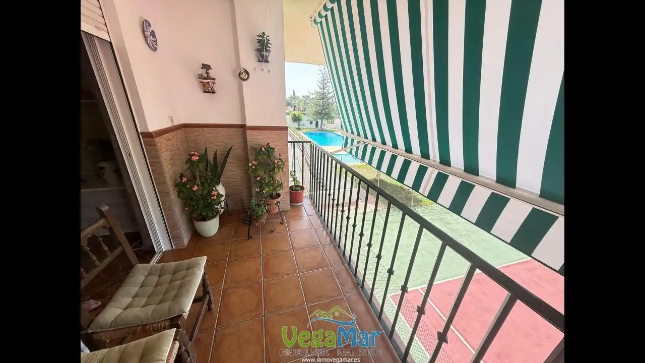 Terrasse von Erdgeschoss zur Miete in Almuñécar