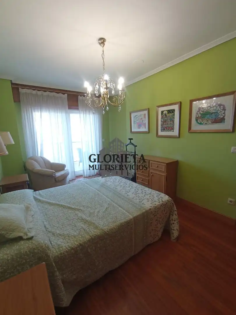 Habitación de Casa adosada en venta en Baiona con Calefacción, Parquet y Terraza