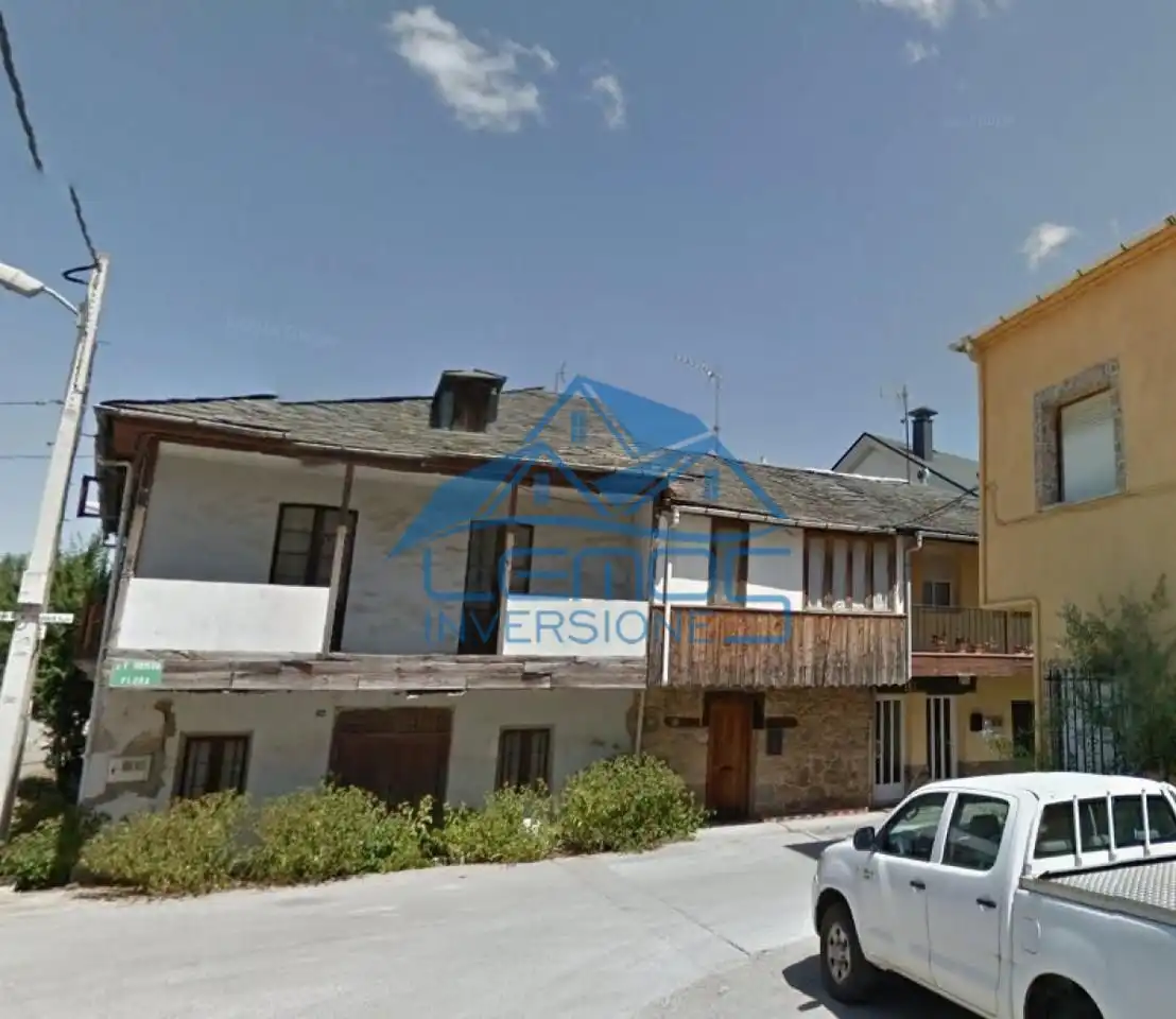 Vista exterior de Casa o xalet en venda en Ponferrada