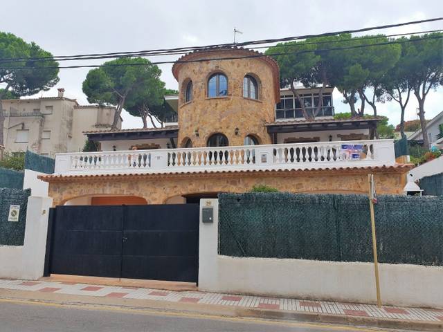 Casa-chalet en Venta en Fenals