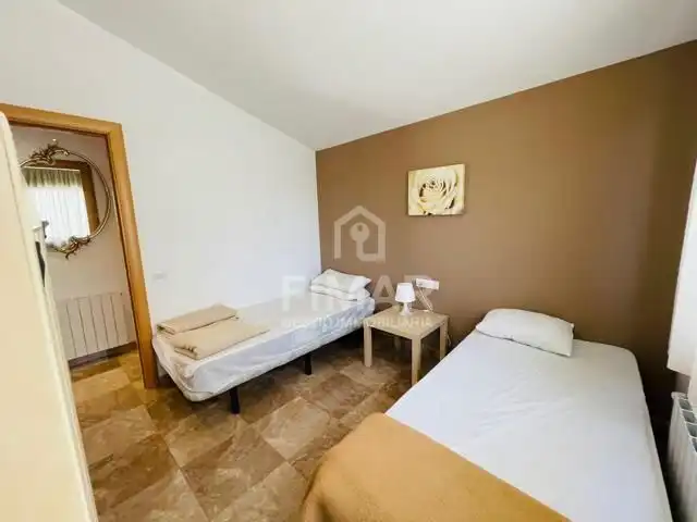 Dormitori de Casa o xalet en venda en Tordera amb Jardí privat, Terrassa i Balcó