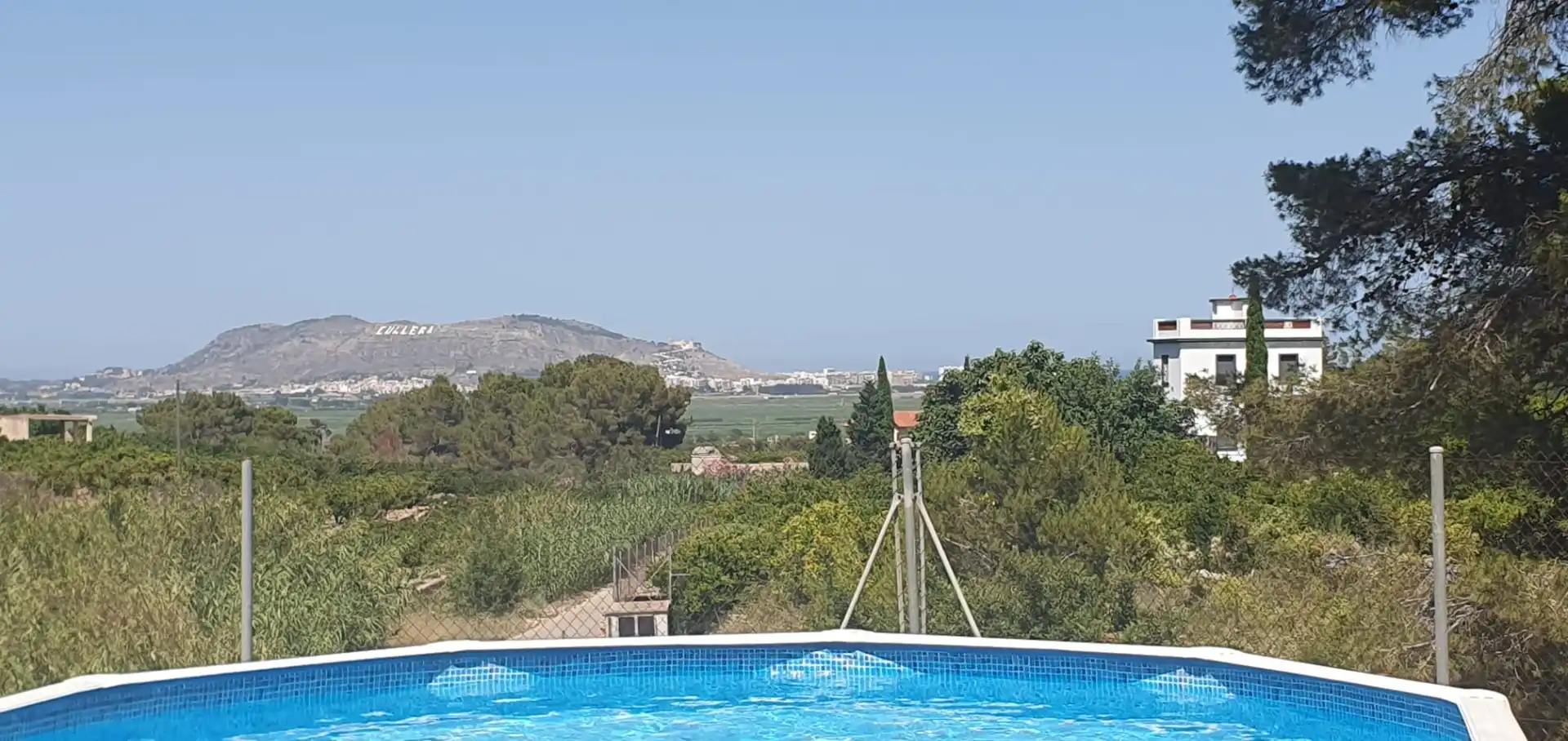 Schwimmbecken von Country house zum Verkauf in Llaurí mit Klimaanlage, Heizung und Privatgarten