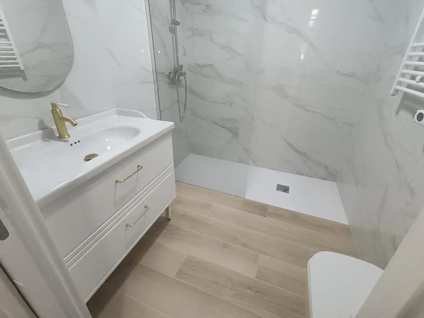 Badezimmer von Wohnungen zur Miete in Valladolid mit Klimaanlage, Heizung und Möbliert