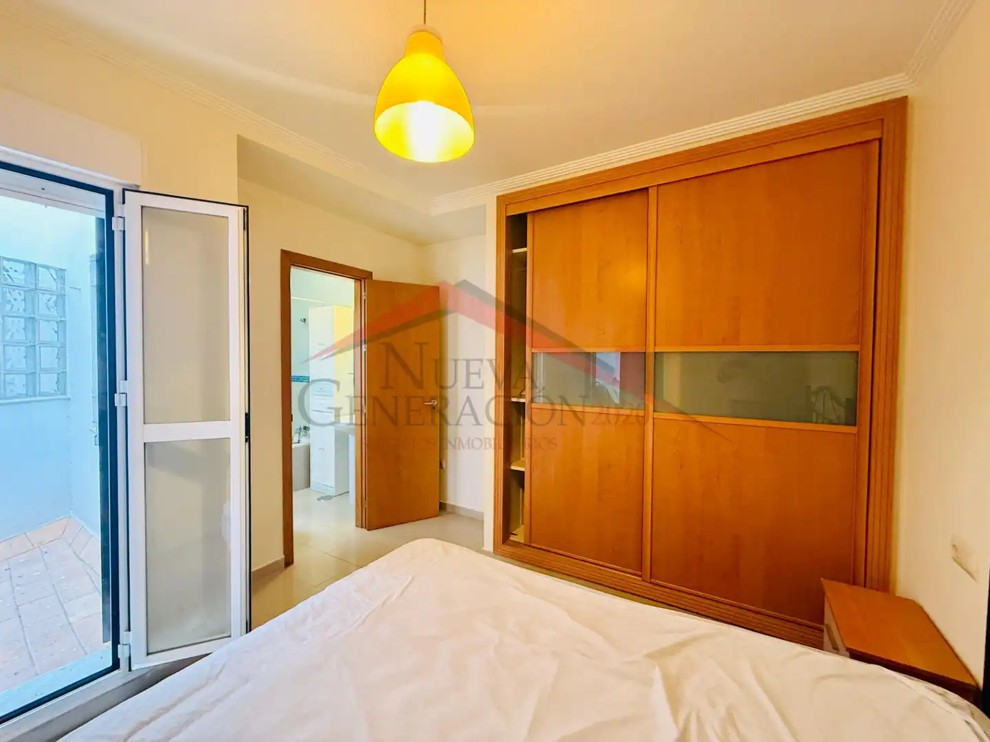 Habitación de Planta baja en venta en Conil de la Frontera con Aire acondicionado