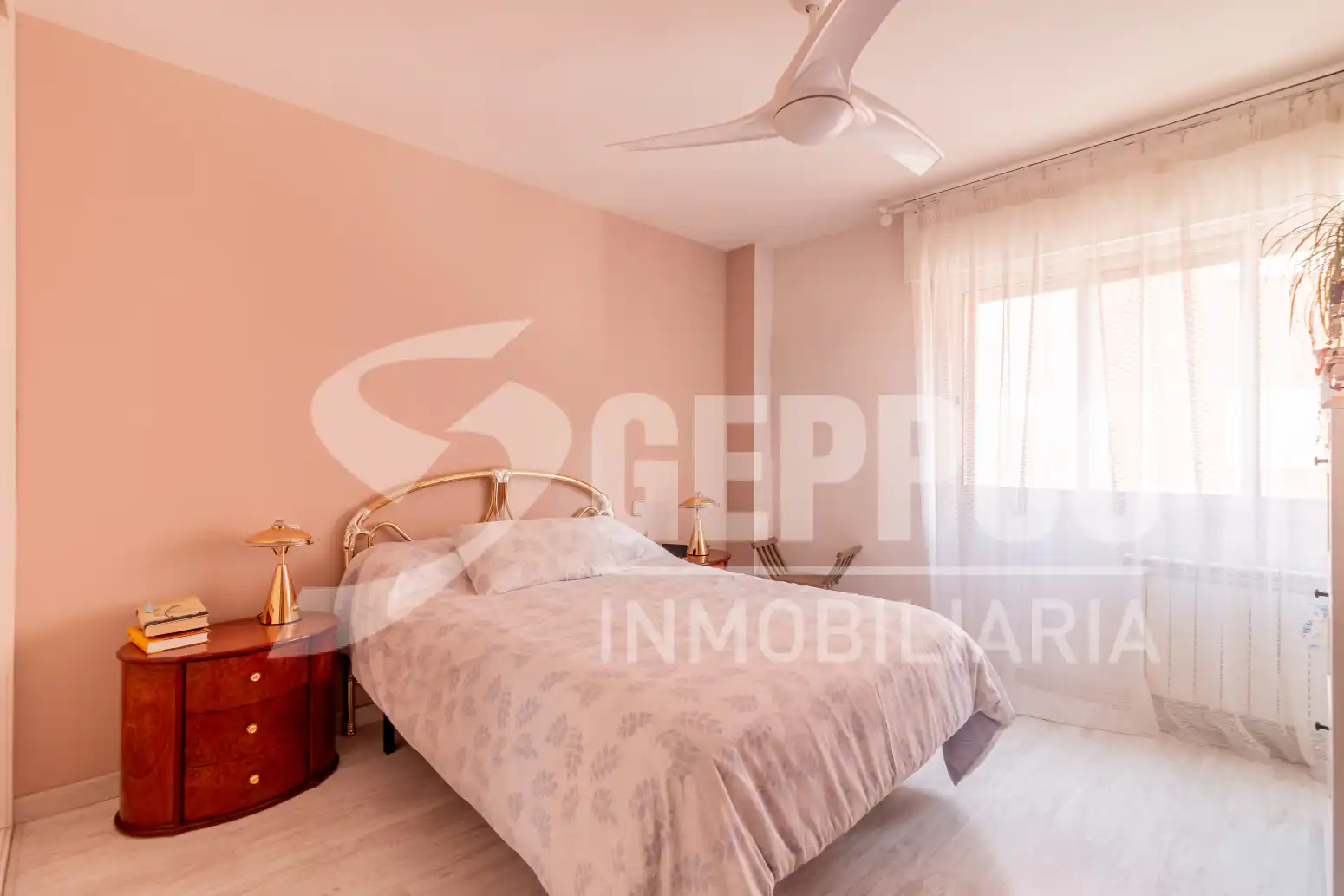 Flat for sale in Canillas