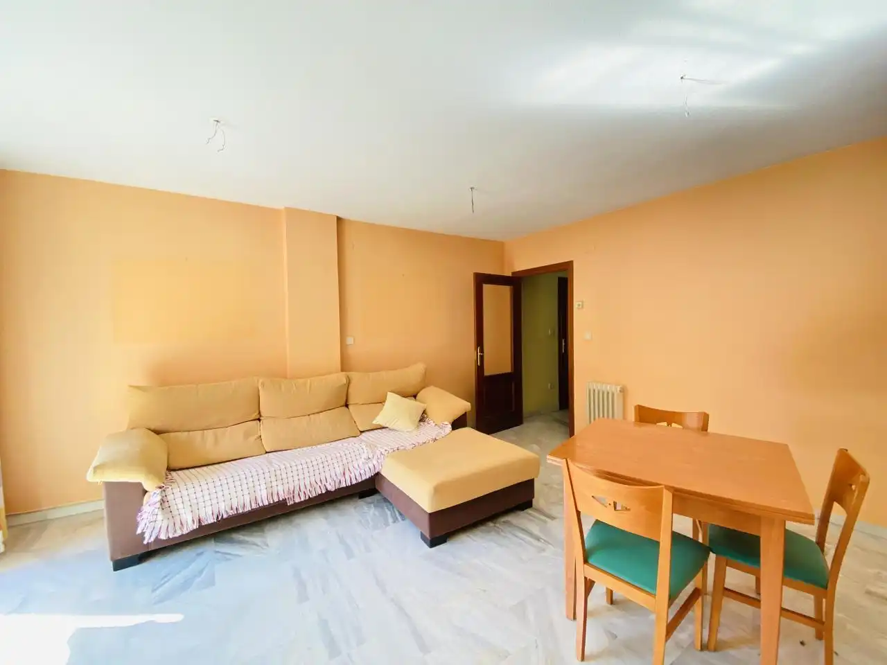 Piso con terraza en venta en Maria Teresa De Léon, imagen 6