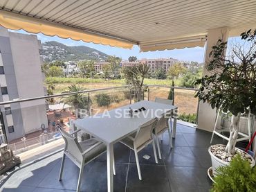 Pis amb piscina en venda a Santa Eulària
