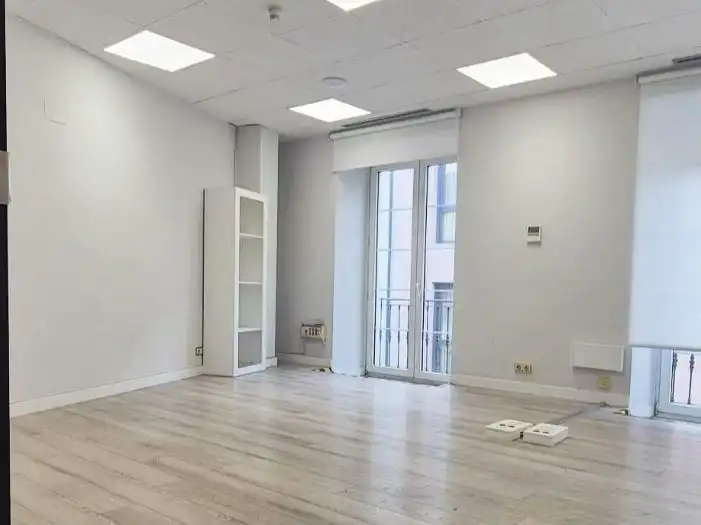 Oficina de alquiler en Valladolid con Aire acondicionado, Calefacción y Balcón
