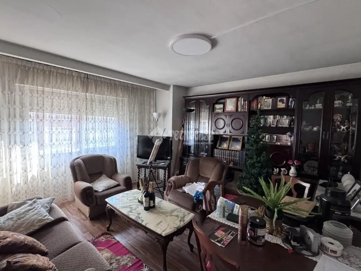 Sala de estar de Edificio en venta en León Capital 