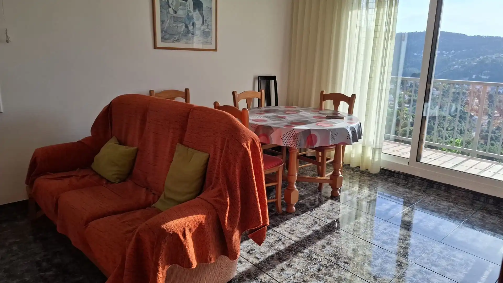 Menjador de Casa o xalet en venda en Vallirana amb Aire condicionat, Calefacció i Terrassa