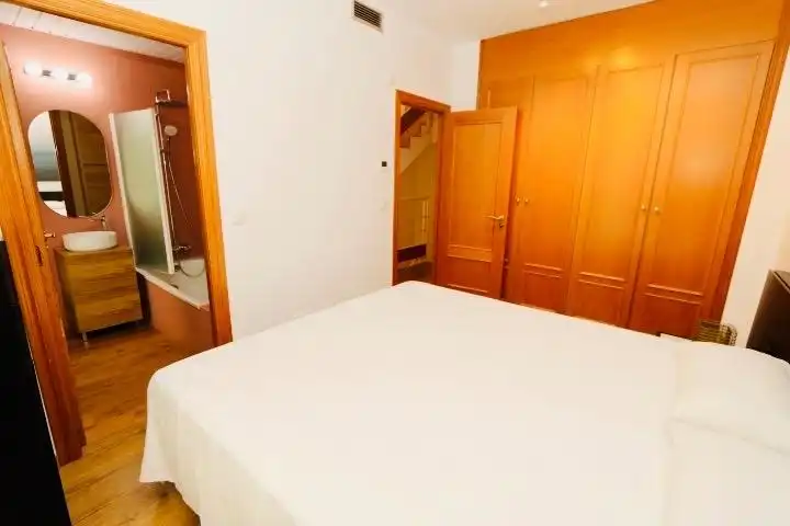Einfamilien-Reihenhaus zur Miete in MALVA, Valterna