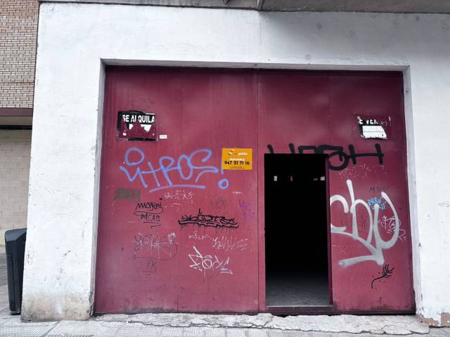 Local comercial en Alquiler en Calle Jerez en Los Vadillos - R. Sanitaria - Pozanos