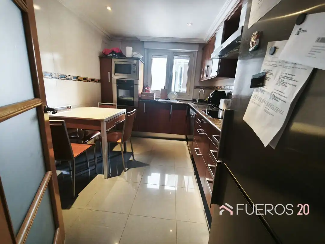Küche von Wohnung zur Miete in Barakaldo  mit Heizung