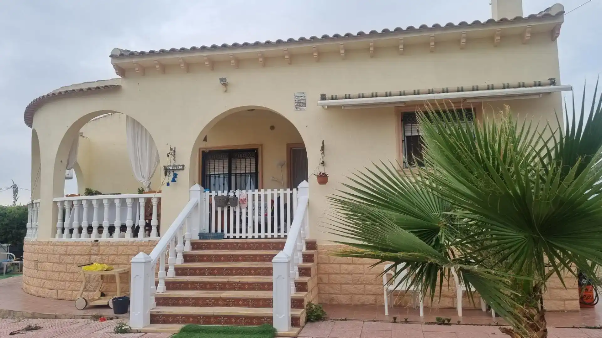 Vista exterior de Casa o chalet en venta en Dolores con Aire acondicionado