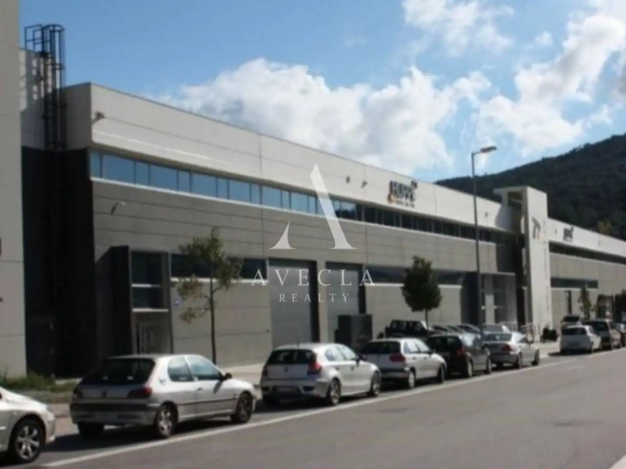 Vista exterior de Nau industrial de lloguer en Llinars del Vallès