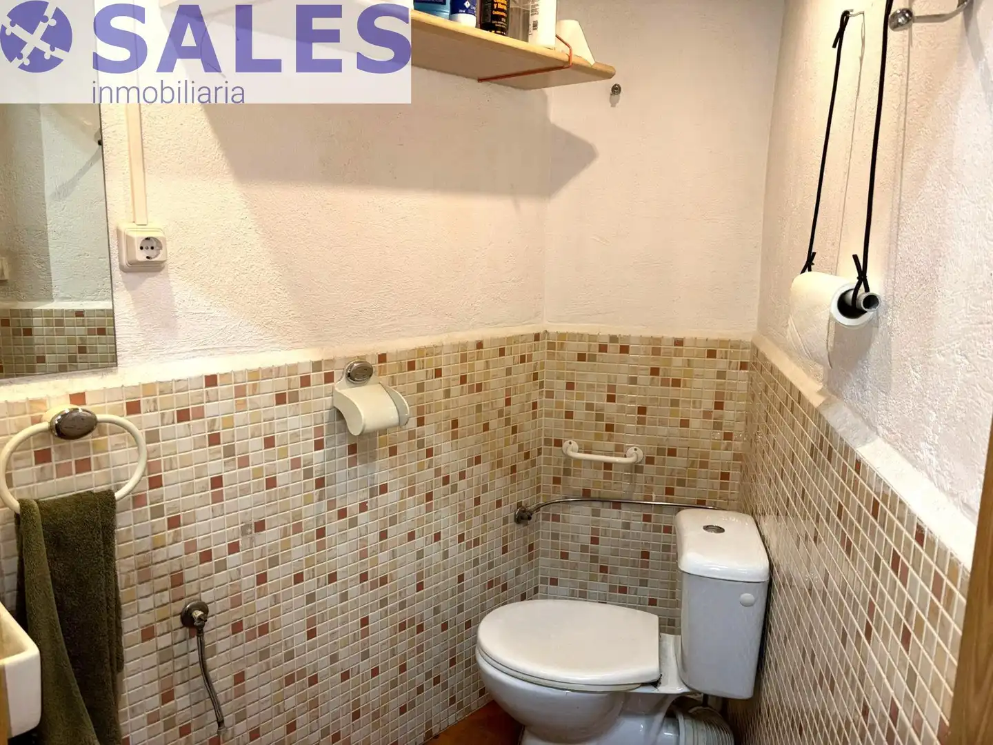Baño de Local de alquiler en Valencia con Aire acondicionado y Amueblado