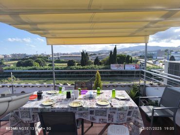 Triplex avec balcon à vendre à Centre