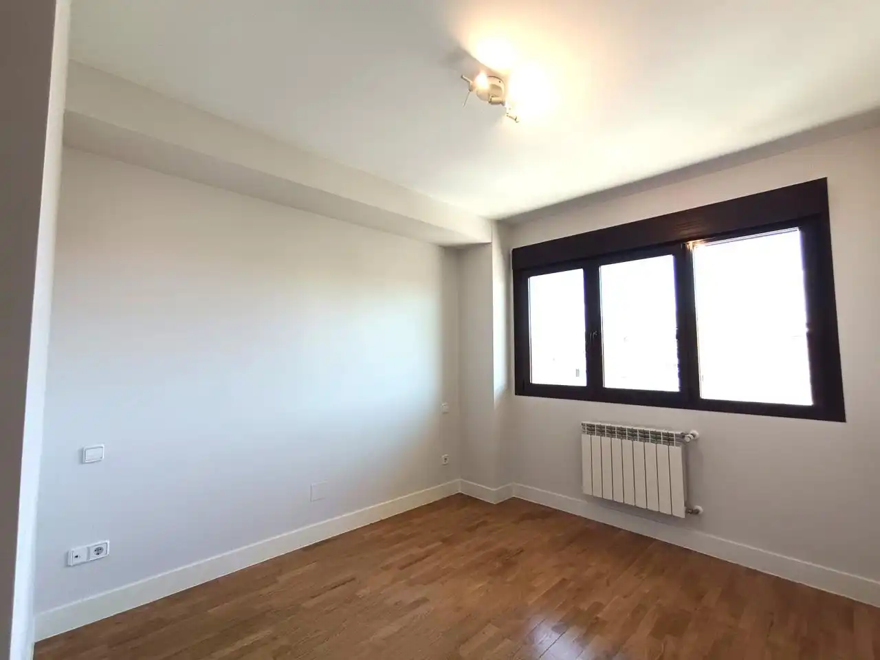 Piso de alquiler en De Diego Hurtado De Mendoza, Sanchinarro