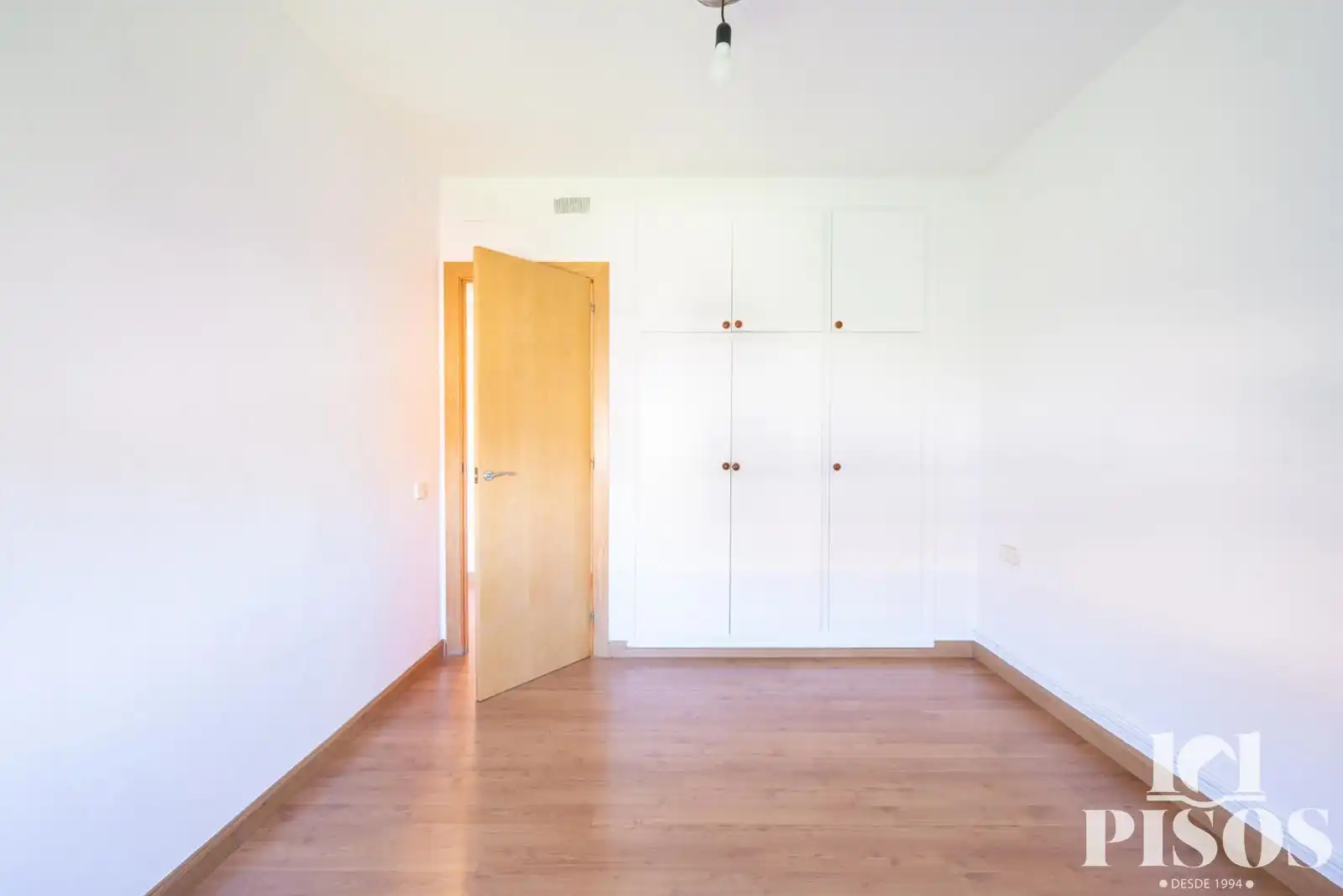 Habitación de Piso de alquiler en Sant Cugat del Vallès con Calefacción, Parquet y Terraza