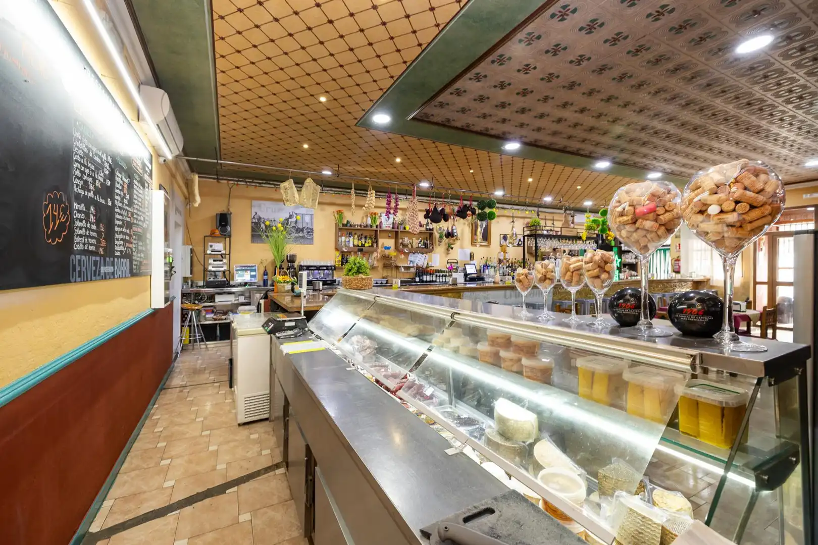 Local en venta en Huélago
