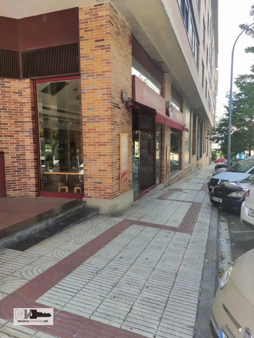 Business premises for sale in Plaza Rafael Alberti, imagen 7