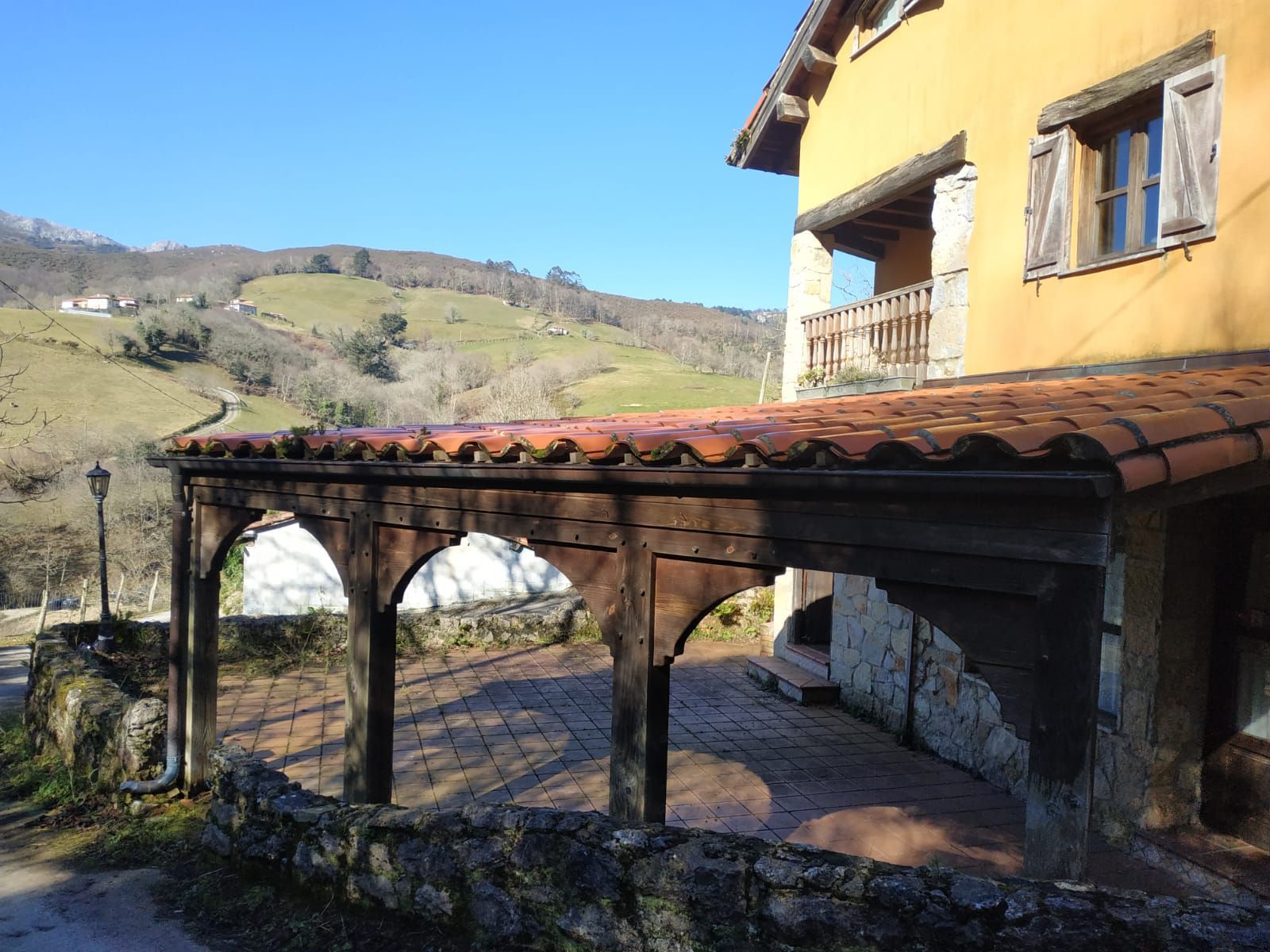 Terrace of House or chalet for sale in Parres  with Swimming Pool