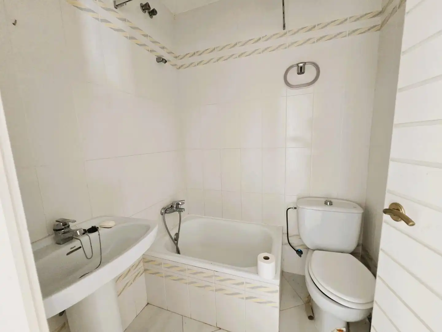Badezimmer von Haus oder Chalet zum Verkauf in Benidorm mit Privatgarten, Terrasse und Abstellraum