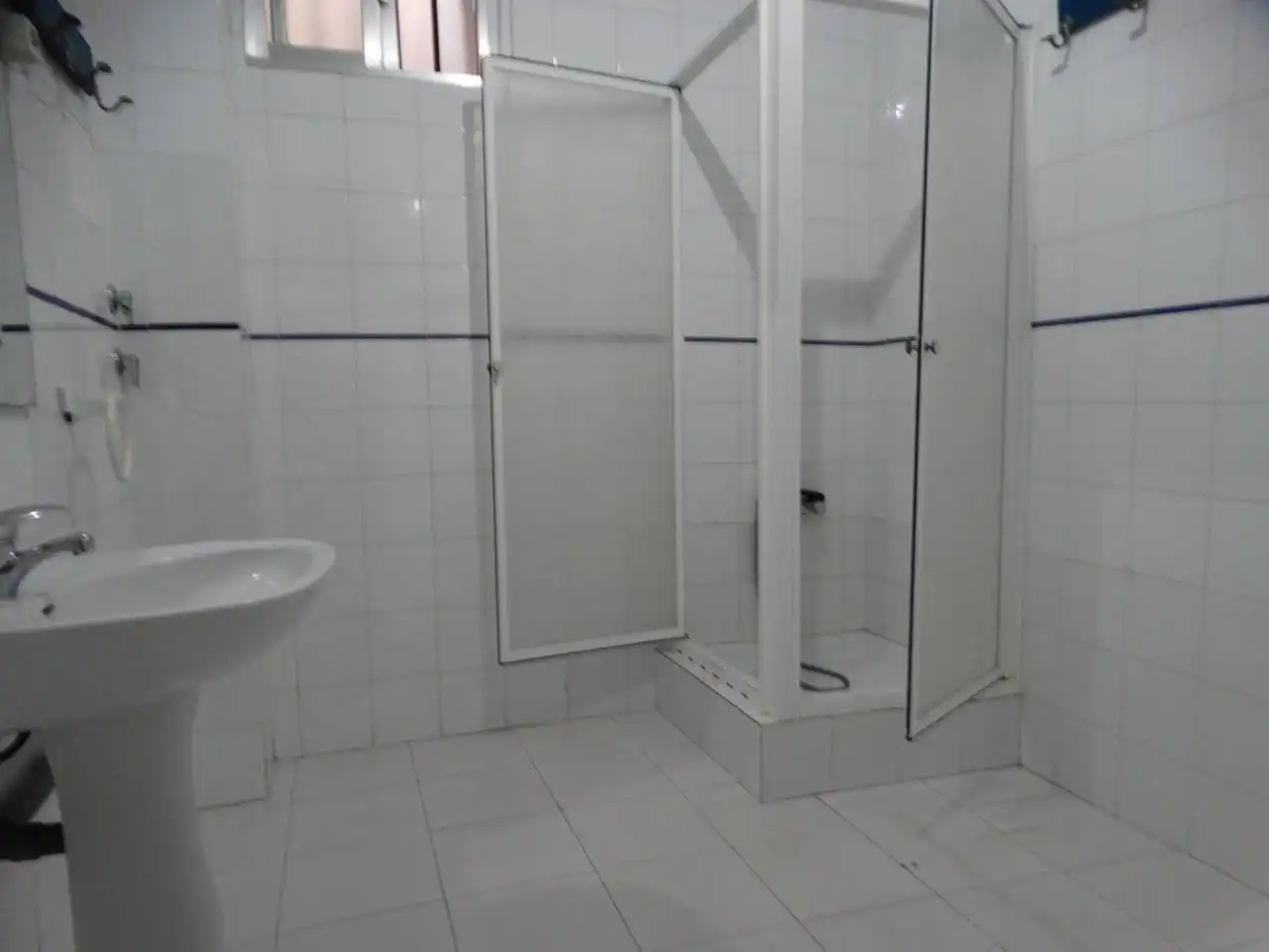 Baño de Casa o chalet en venta en Huelva con Aire acondicionado, Calefacción y Jardín privado