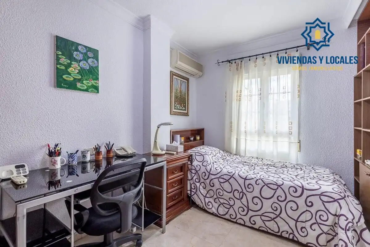 Piso con ascensor en venta en Calle ARQUITECTO JIMENEZ LACAL, imagen 23