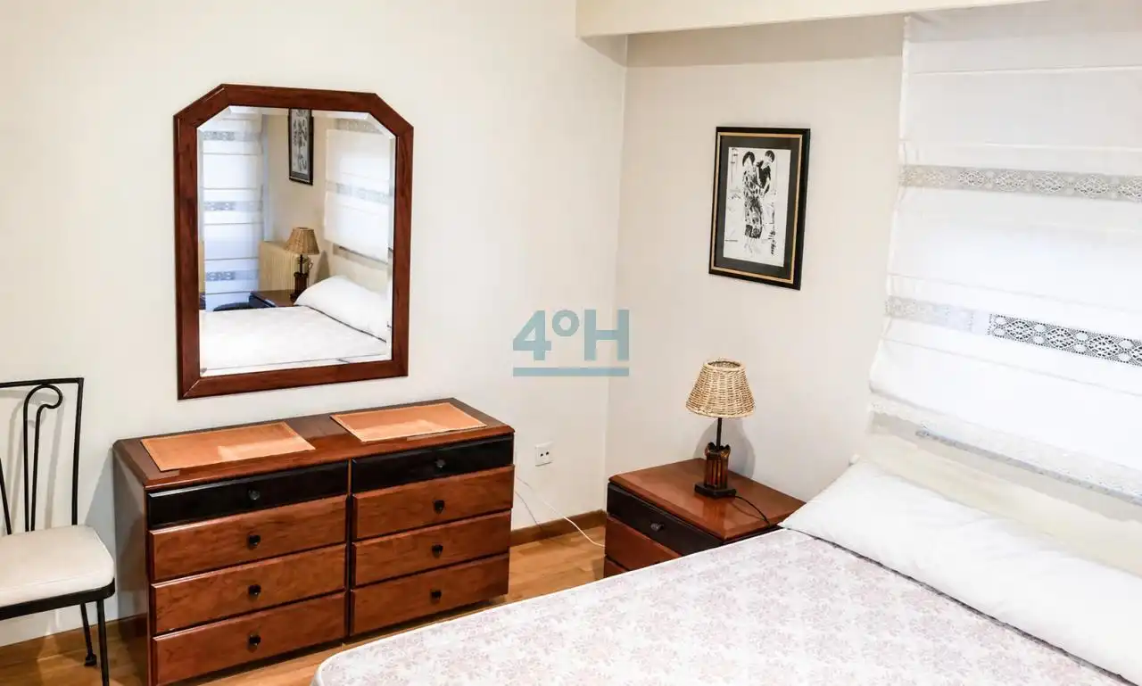 Habitación de Piso en venta en Ourense Capital  con Calefacción, Parquet y Trastero