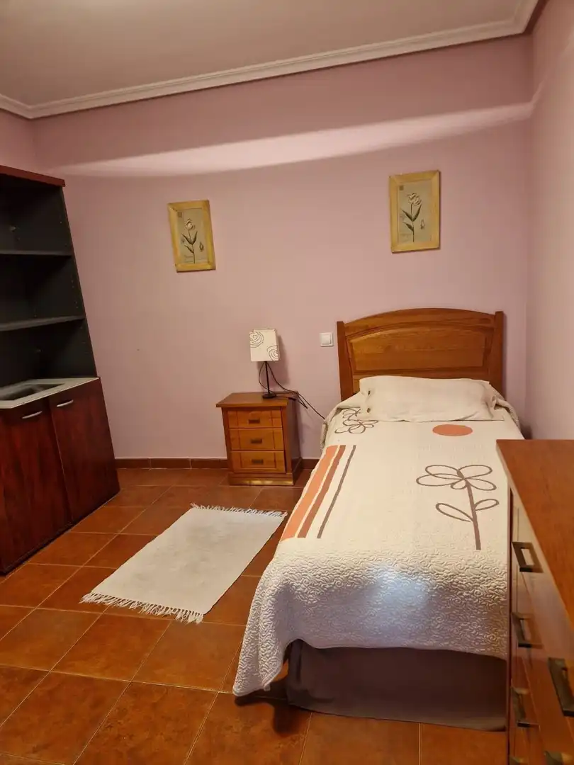 Einfamilien-Reihenhaus zur Miete in CAMPO AZALVARO, 56, Hervencias Altas - El Pinar