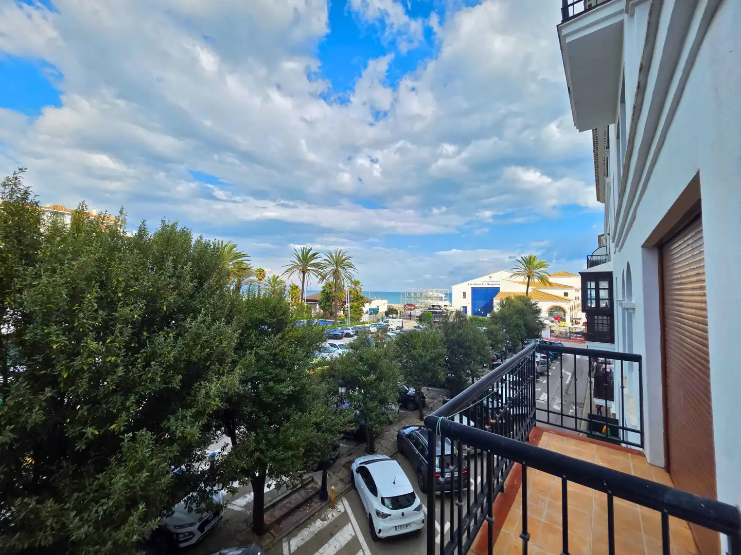 Vista exterior de Apartament en venda en Manilva amb Aire condicionat, Calefacció i Terrassa