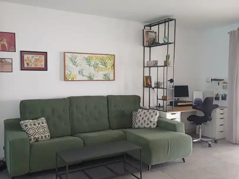 Wohnzimmer von Einfamilien-Reihenhaus zum Verkauf in Polop mit Klimaanlage