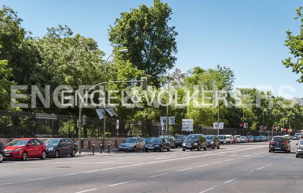 Vista exterior de Pis de lloguer en Madrid amb Aire condicionat, Calefacció i Moblat