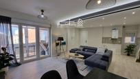 Living room of Flat for sale in Salamanca Capital  with Terrace