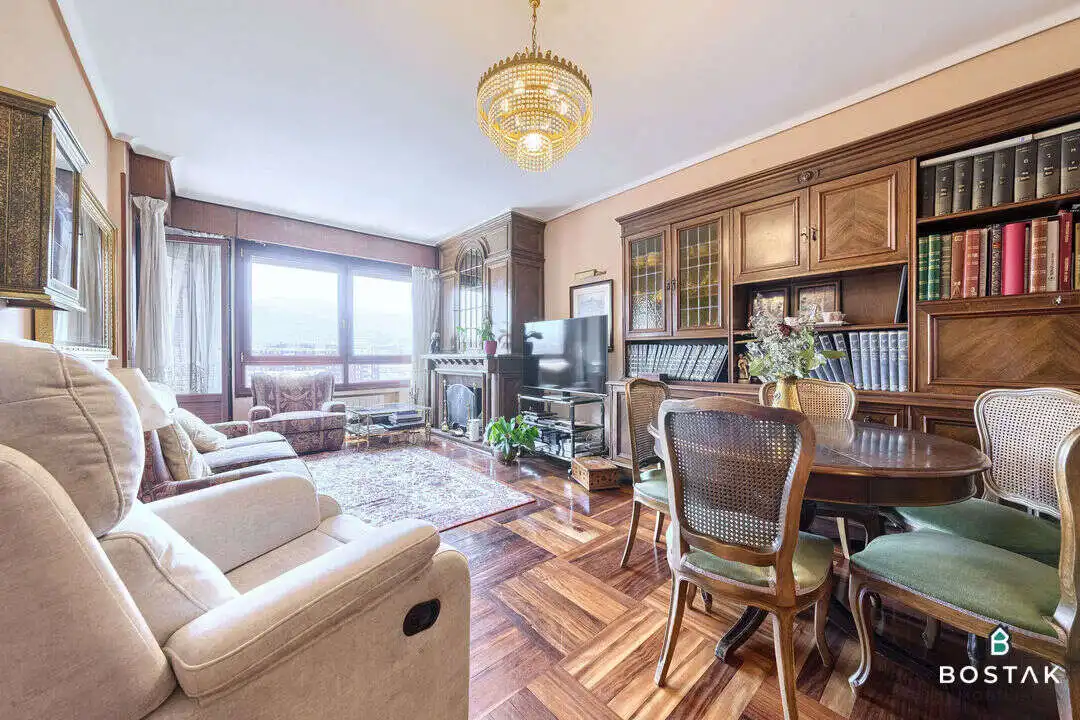 Wohnzimmer von Wohnung zum Verkauf in Bilbao  mit Heizung, Terrasse und Möbliert