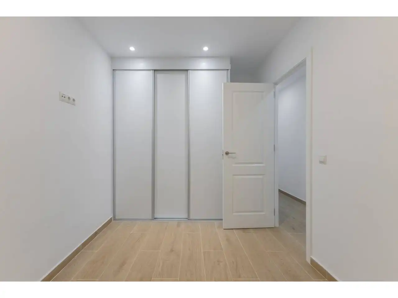 Habitación de Piso en venta en Valencia con Balcón