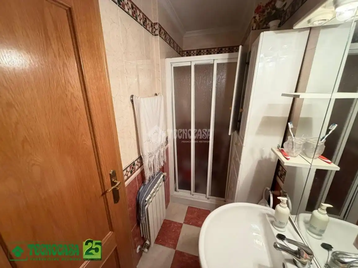 Baño de Piso en venta en Ciudad Real con Calefacción y Trastero