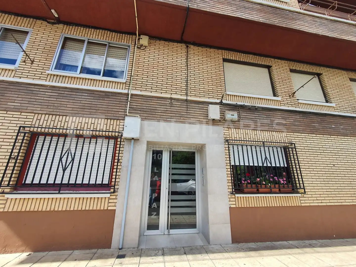 Vista exterior de Piso en venta en Arnedo