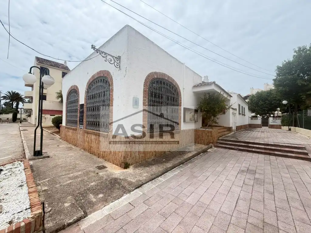 Vista exterior de Local en venta en Dénia