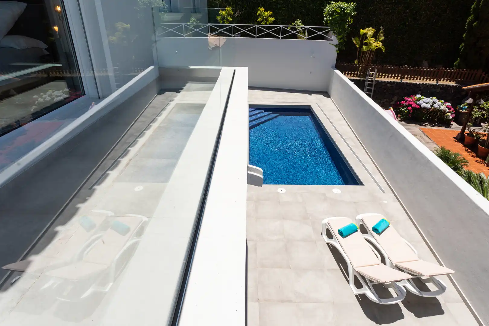 Piscina de Casa o xalet en venda en La Orotava amb Aire condicionat, Jardí privat i Traster