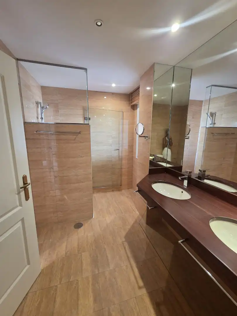 Baño de Ático de alquiler en Badajoz con Aire acondicionado, Calefacción y Parquet
